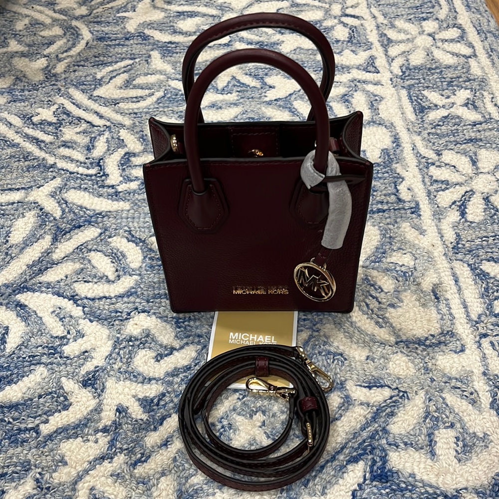 Beautiful Michael Kors Mercer Extra-Small Pebbled Leather Crossbody Bag